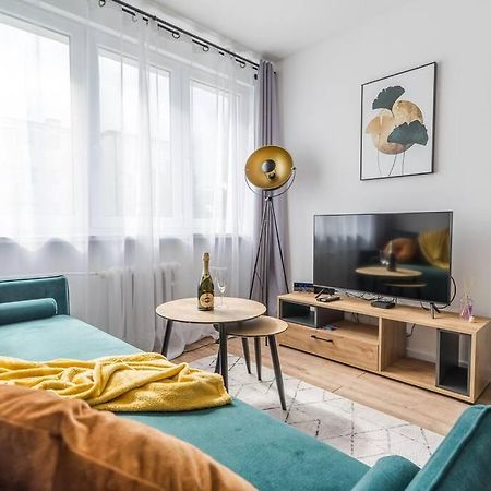 Uroczy Apartament 2 Pokoje - 10 Min Do Morza! Гданьск Экстерьер фото