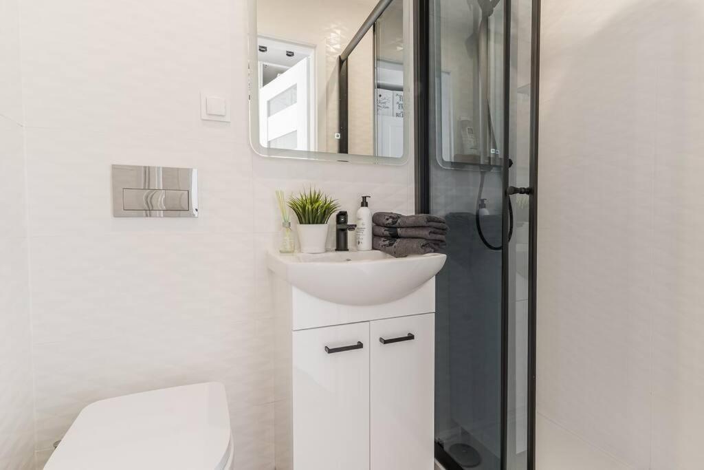 Uroczy Apartament 2 Pokoje - 10 Min Do Morza! Гданьск Экстерьер фото