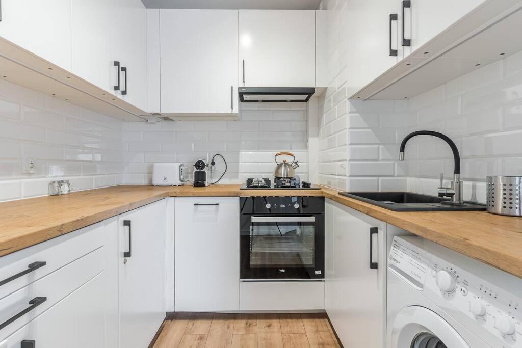 Uroczy Apartament 2 Pokoje - 10 Min Do Morza! Гданьск Экстерьер фото